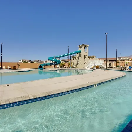 Villa Washington Hiking Getaway With Pool Access!